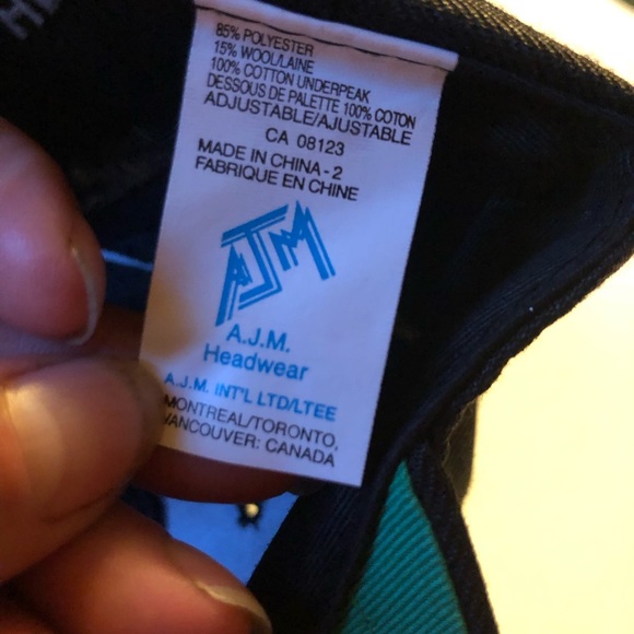 Lions head Cap Snap Back - Picture 2 of 8